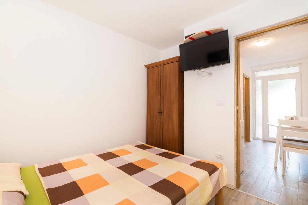 Apartments Safija 1985 Fazana Ngoại thất bức ảnh