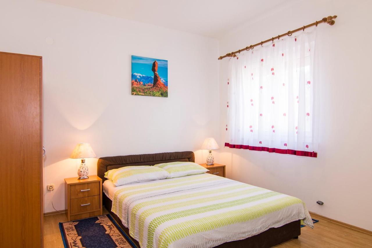Apartments Safija 1985 Fazana Ngoại thất bức ảnh
