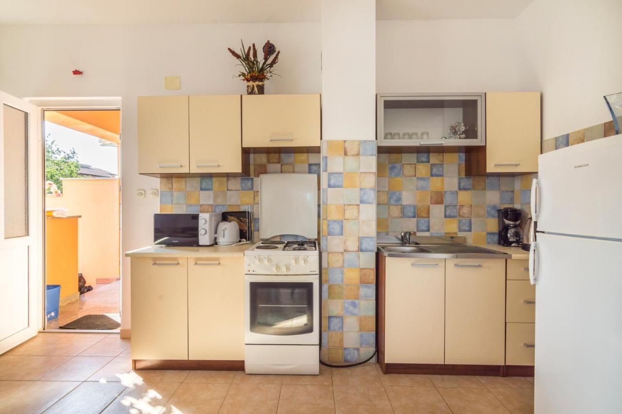 Apartments Safija 1985 Fazana Ngoại thất bức ảnh