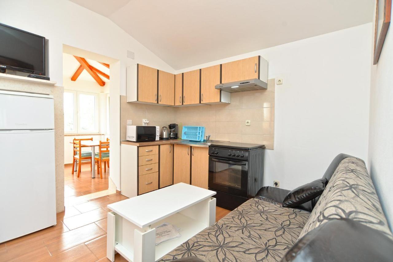 Apartments Safija 1985 Fazana Ngoại thất bức ảnh