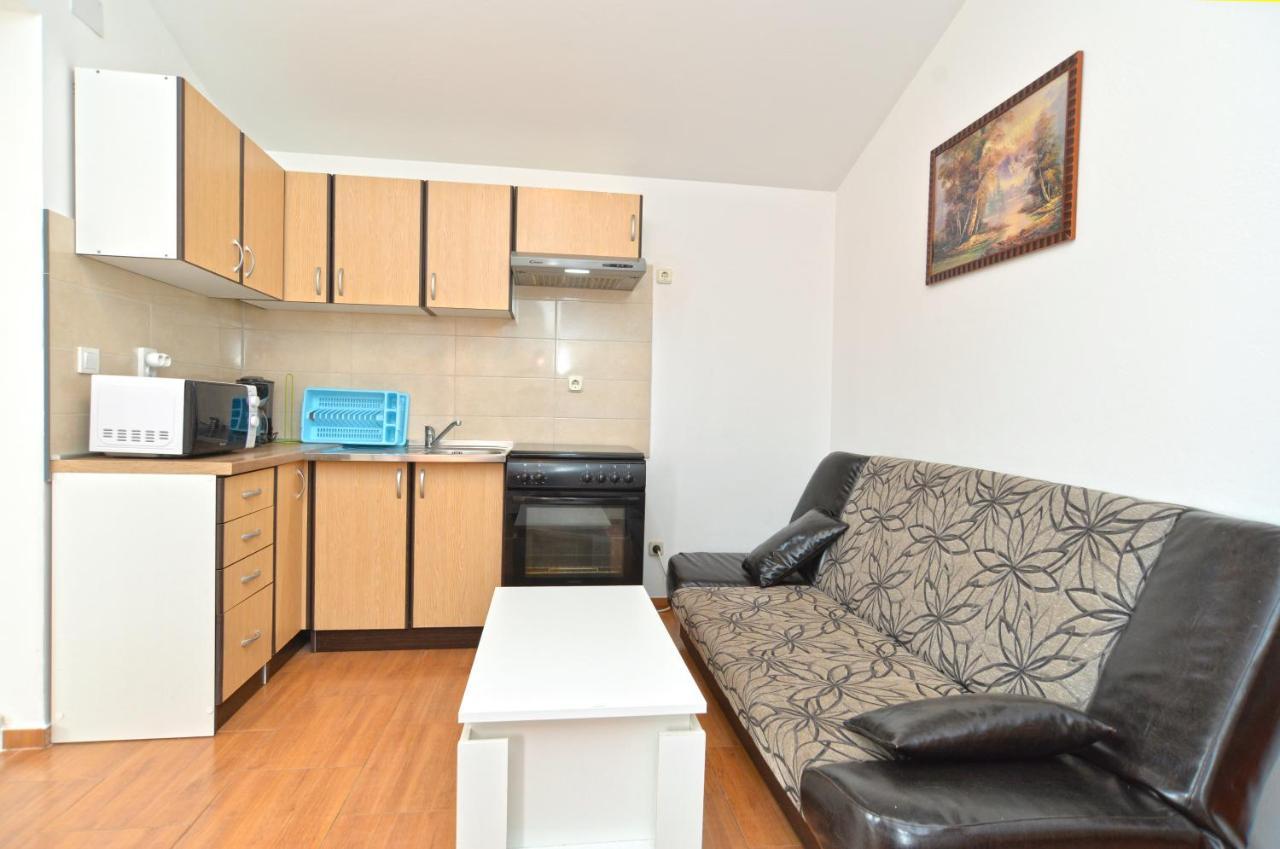 Apartments Safija 1985 Fazana Ngoại thất bức ảnh